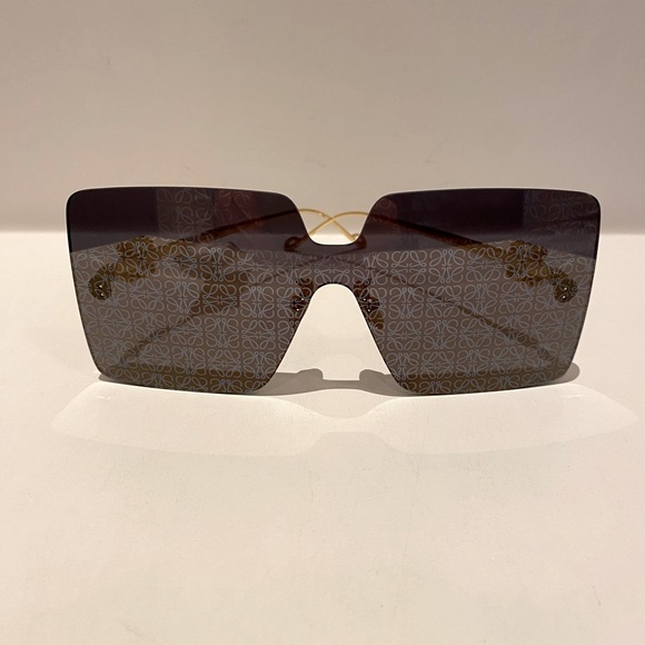 Brand new LOEWE Oversized Monogram Oblique Square Rimless Sunglasses - Picture 2 of 6